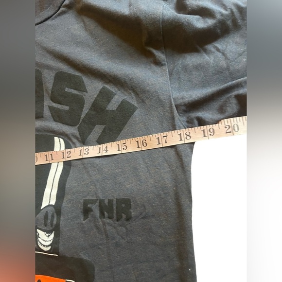Slash Gray Graphic T-Shirt with Orange Skull Design Sz M - Picture 3 of 3
